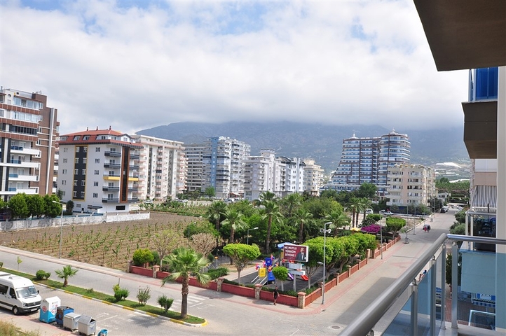 عقارات محمودلار - شقة واسعة غرفة وصالة -قريبة من البحر -في محمودلار/ الانيا 