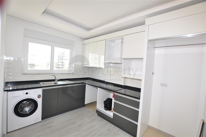 عقارات محمودلار - شقة واسعة غرفة وصالة -قريبة من البحر -في محمودلار/ الانيا 