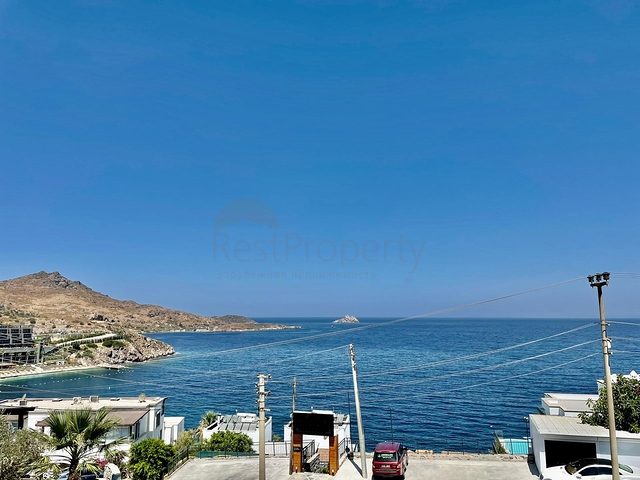 عقارات بودروم - فيلا فاخرة اطلالة بحر -4 غرف وصالة .