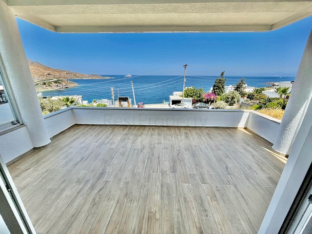 عقارات بودروم - فيلا فاخرة اطلالة بحر -4 غرف وصالة .