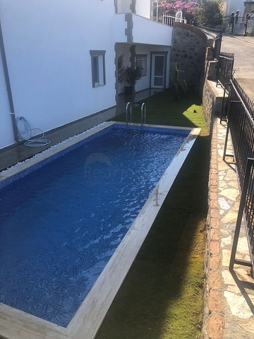 عقارات بودروم - فيلا فاخرة اطلالة بحر -4 غرف وصالة .