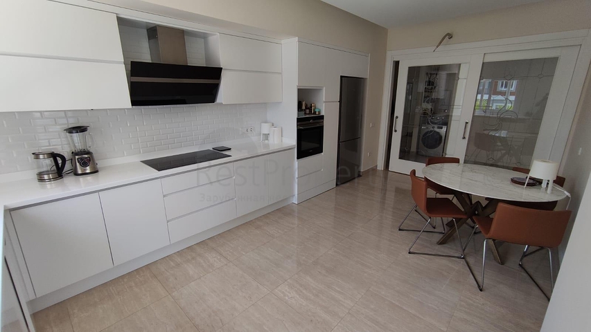 شقق للبيع الانيا - موقع مركزي -4 غرف وصالة -ضمن مجمع فاخر في اوبا /الانيا 