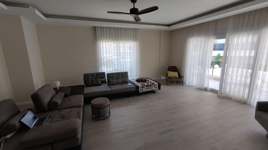 شقق للبيع الانيا - موقع مركزي -4 غرف وصالة -ضمن مجمع فاخر في اوبا /الانيا 