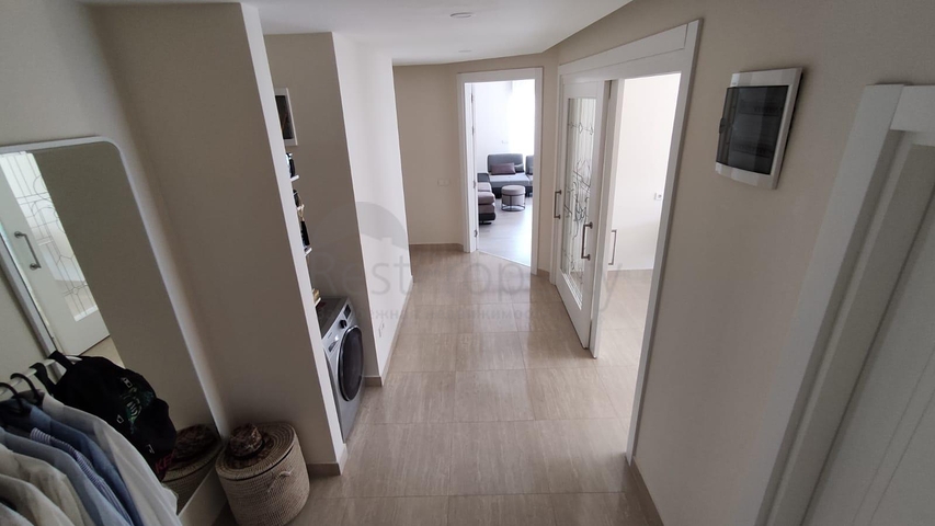 شقق للبيع الانيا - موقع مركزي -4 غرف وصالة -ضمن مجمع فاخر في اوبا /الانيا 