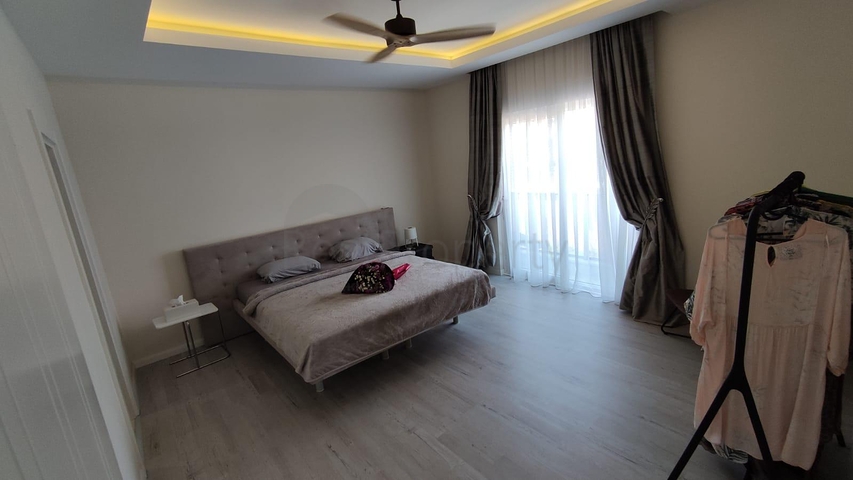 شقق للبيع الانيا - موقع مركزي -4 غرف وصالة -ضمن مجمع فاخر في اوبا /الانيا 