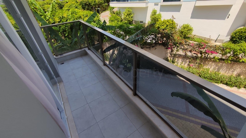 شقق للبيع الانيا - موقع مركزي -4 غرف وصالة -ضمن مجمع فاخر في اوبا /الانيا 