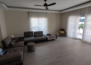 شقق للبيع الانيا - موقع مركزي -4 غرف وصالة -ضمن مجمع فاخر في اوبا /الانيا 