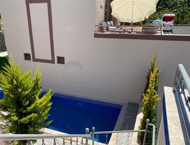 فلل للبيع الانيا - فيلا مستقلة مع مسبح خاص -في كارجي جاك 