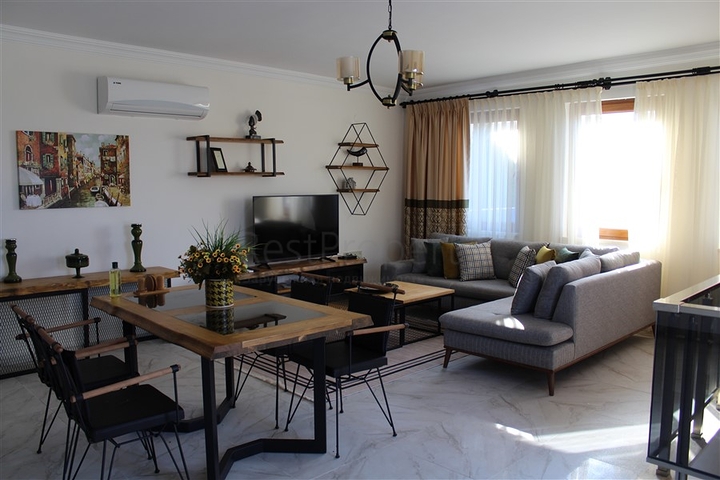 فلل للبيع الانيا - فيلا مستقلة مع مسبح خاص -في كارجي جاك 