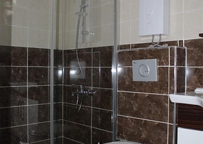 فلل للبيع الانيا - فيلا مستقلة مع مسبح خاص -في كارجي جاك 