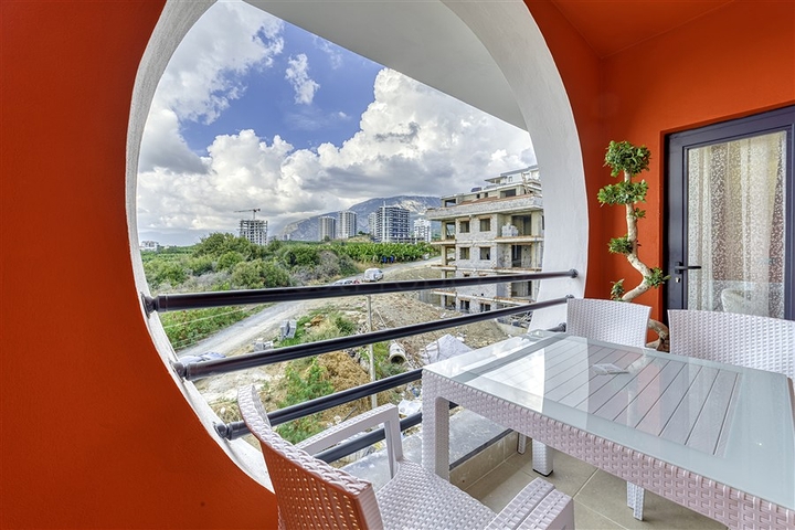 شقق بالتقسيط في  محمودلار - مجمع قيد الانشاء -مناسب للاستثمار .