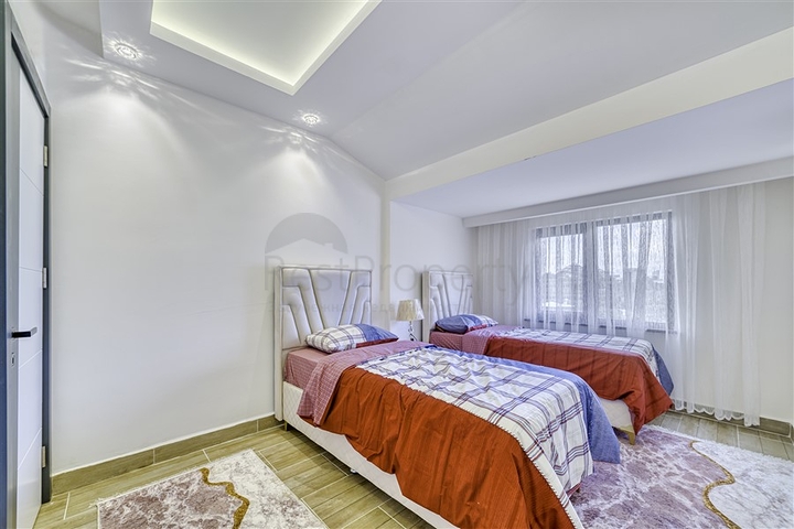 شقق بالتقسيط في  محمودلار - مجمع قيد الانشاء -مناسب للاستثمار .