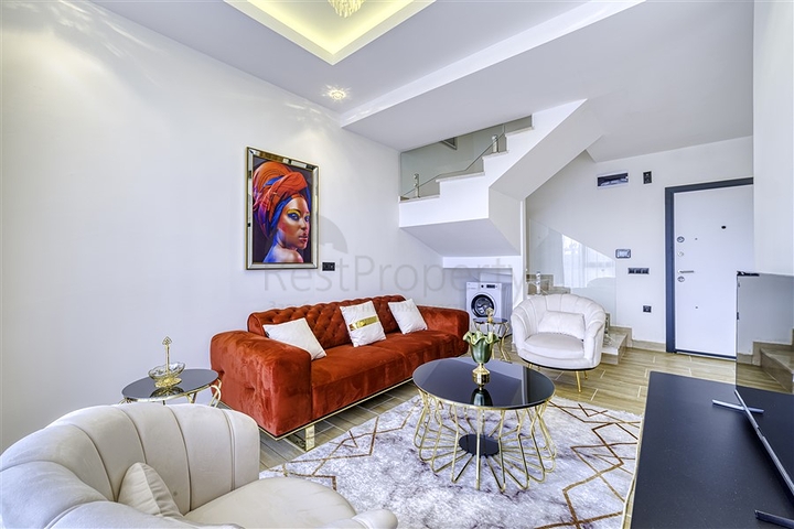 شقق بالتقسيط في  محمودلار - مجمع قيد الانشاء -مناسب للاستثمار .