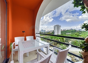 شقق بالتقسيط في  محمودلار - مجمع قيد الانشاء -مناسب للاستثمار .