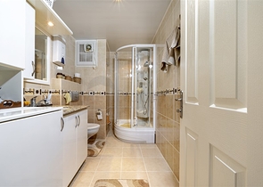 عقارات في جكجلي - 2 غرفة وصالة -ضمن مجمع فاخر . 