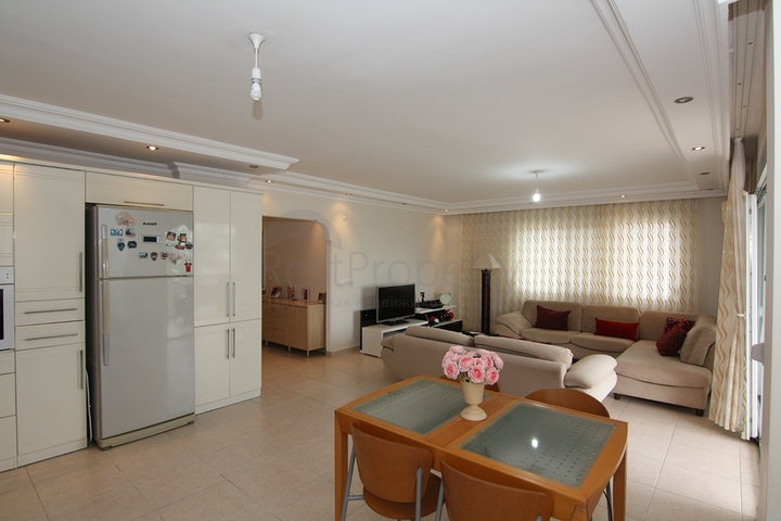 شقق للبيع في جكجلي - 2 غرفة وصالة -مفروشة -ضمن مجمع عائلي -جكجلي / الانيا 