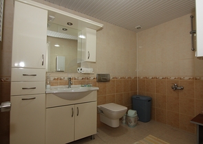 شقق للبيع في جكجلي - 2 غرفة وصالة -مفروشة -ضمن مجمع عائلي -جكجلي / الانيا 