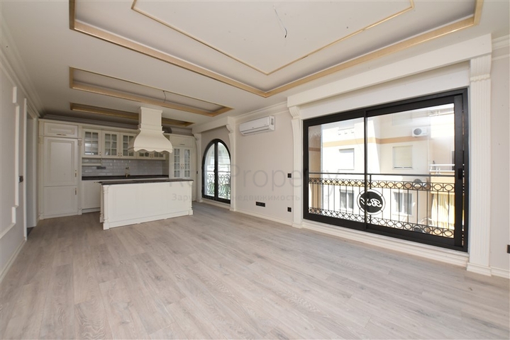 شقق على البحر في الانيا - مجمع بخدمات 5 نجوم - شقة 2 غرفة وصالة -مركز الانيا 