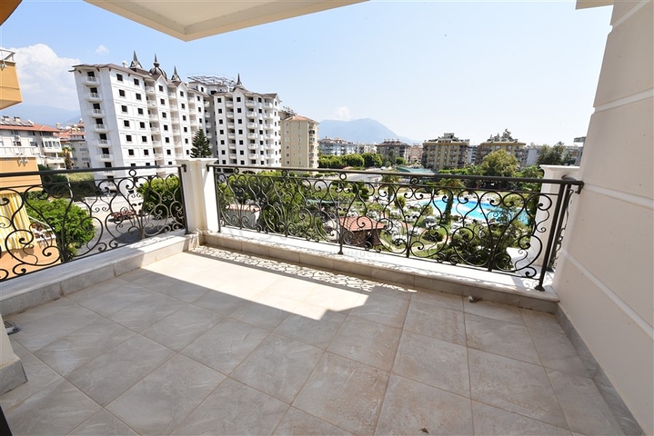 شقق على البحر في الانيا - مجمع بخدمات 5 نجوم - شقة 2 غرفة وصالة -مركز الانيا 