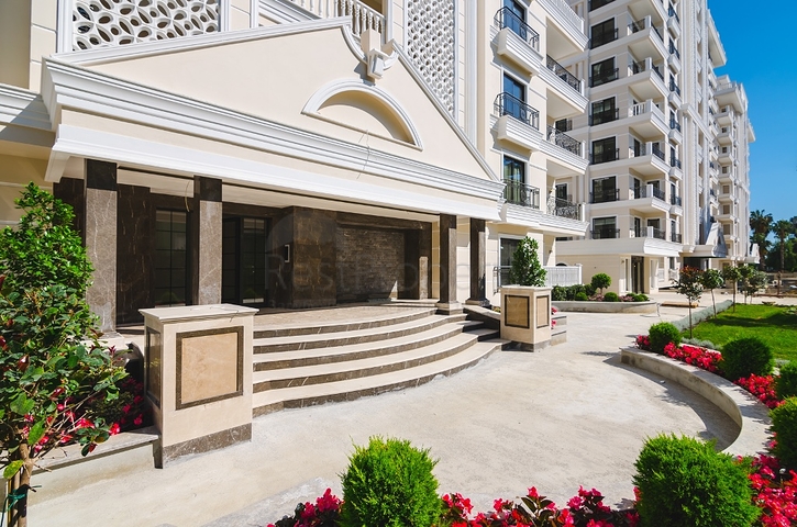 شقق على البحر في الانيا - مجمع بخدمات 5 نجوم - شقة 2 غرفة وصالة -مركز الانيا 