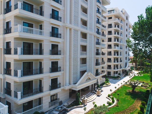 شقق على البحر في الانيا - مجمع بخدمات 5 نجوم - شقة 2 غرفة وصالة -مركز الانيا 