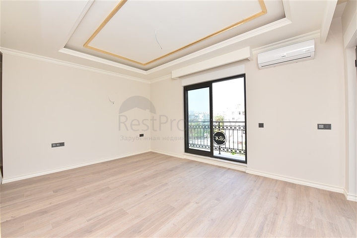 شقق على البحر في الانيا - مجمع بخدمات 5 نجوم - شقة 2 غرفة وصالة -مركز الانيا 