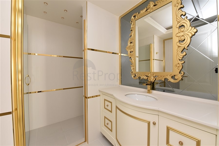 شقق على البحر في الانيا - مجمع بخدمات 5 نجوم - شقة 2 غرفة وصالة -مركز الانيا 