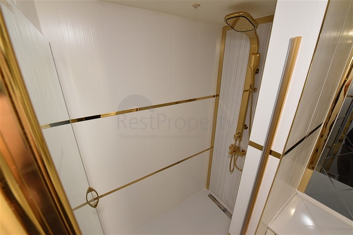 شقق على البحر في الانيا - مجمع بخدمات 5 نجوم - شقة 2 غرفة وصالة -مركز الانيا 