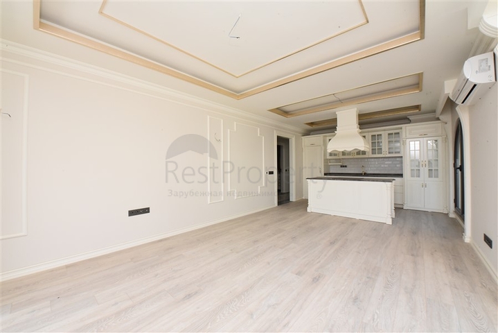 شقق على البحر في الانيا - مجمع بخدمات 5 نجوم - شقة 2 غرفة وصالة -مركز الانيا 