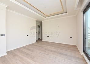 شقق على البحر في الانيا - مجمع بخدمات 5 نجوم - شقة 2 غرفة وصالة -مركز الانيا 