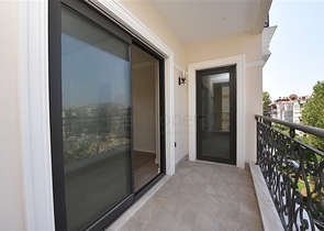 شقق على البحر في الانيا - مجمع بخدمات 5 نجوم - شقة 2 غرفة وصالة -مركز الانيا 