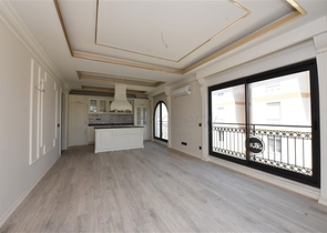 شقق على البحر في الانيا - مجمع بخدمات 5 نجوم - شقة 2 غرفة وصالة -مركز الانيا 