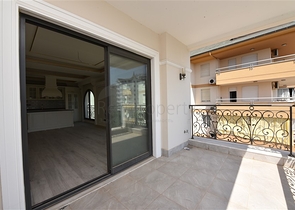 شقق على البحر في الانيا - مجمع بخدمات 5 نجوم - شقة 2 غرفة وصالة -مركز الانيا 