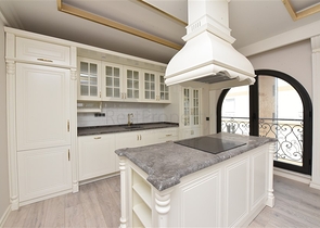 شقق على البحر في الانيا - مجمع بخدمات 5 نجوم - شقة 2 غرفة وصالة -مركز الانيا 