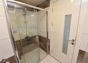 شقق اطلالة بحر في جكجلي - تصميم غرفة وصالة -مجمع 5 نجوم -الانيا 