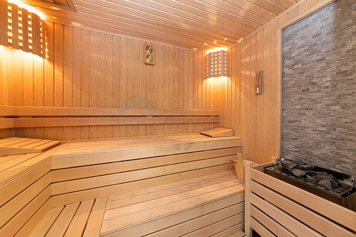 فلل للبيع في بودروم - فاخرة باطلالة بحر - 6 غرف وصالة .