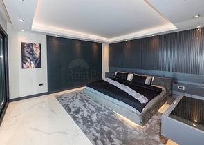 فلل للبيع في بودروم - فاخرة باطلالة بحر - 6 غرف وصالة .