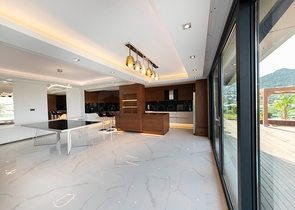 فلل للبيع في بودروم - فاخرة باطلالة بحر - 6 غرف وصالة .