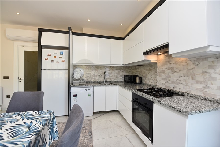 شقة مريحة 2 + 1 في وسط ألانيا 