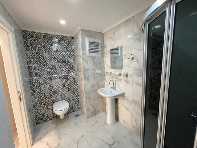 شقة جديدة للبيع في محمودلار - تصميم غرفتين وصالة -مفروشة -في محمودلار / الانيا 