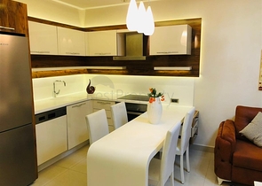 شقق فاخرة في الانيا - مجمع بخدمات 5 نجوم -قريب من البحر -في محمودلار / الانيا 