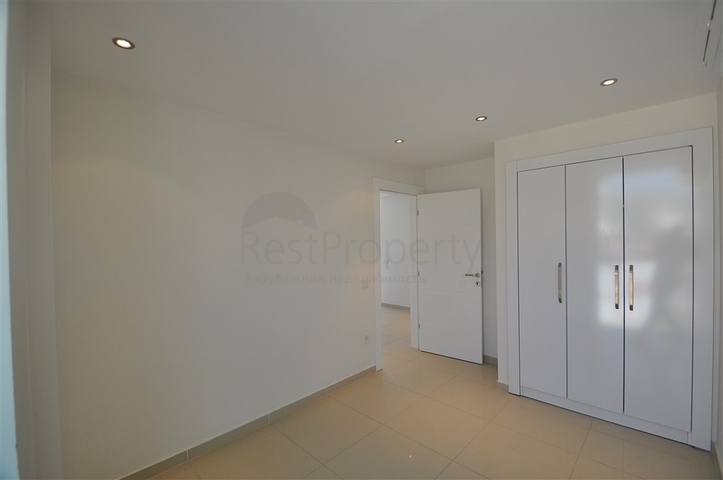 شقة واسعة للبيع في الانيا - تصميم 3 غرف وصالة -دوبلكس -في كارجيجاك / الانيا 