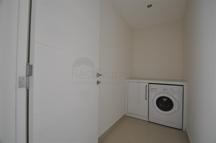 شقة واسعة للبيع في الانيا - تصميم 3 غرف وصالة -دوبلكس -في كارجيجاك / الانيا 