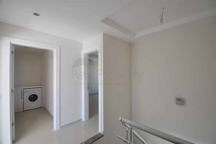 شقة واسعة للبيع في الانيا - تصميم 3 غرف وصالة -دوبلكس -في كارجيجاك / الانيا 