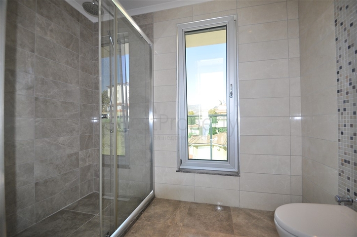 شقة واسعة للبيع في الانيا - تصميم 3 غرف وصالة -دوبلكس -في كارجيجاك / الانيا 