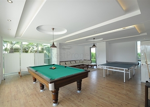 شقة واسعة للبيع في الانيا - تصميم 3 غرف وصالة -دوبلكس -في كارجيجاك / الانيا 