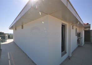 شقة واسعة للبيع في الانيا - تصميم 3 غرف وصالة -دوبلكس -في كارجيجاك / الانيا 