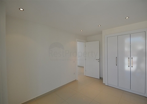 شقة واسعة للبيع في الانيا - تصميم 3 غرف وصالة -دوبلكس -في كارجيجاك / الانيا 