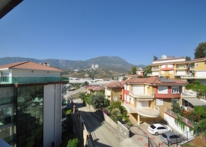 شقة واسعة للبيع في الانيا - تصميم 3 غرف وصالة -دوبلكس -في كارجيجاك / الانيا 