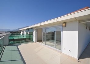 شقة واسعة للبيع في الانيا - تصميم 3 غرف وصالة -دوبلكس -في كارجيجاك / الانيا 